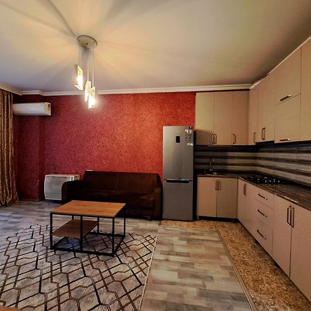 Karvi Hostel & Suites バトゥーミ エクステリア 写真