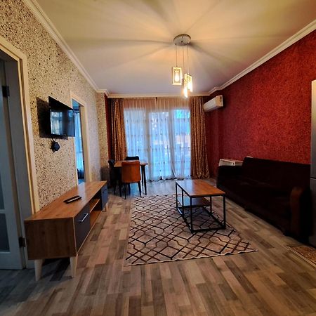 Karvi Hostel & Suites バトゥーミ エクステリア 写真