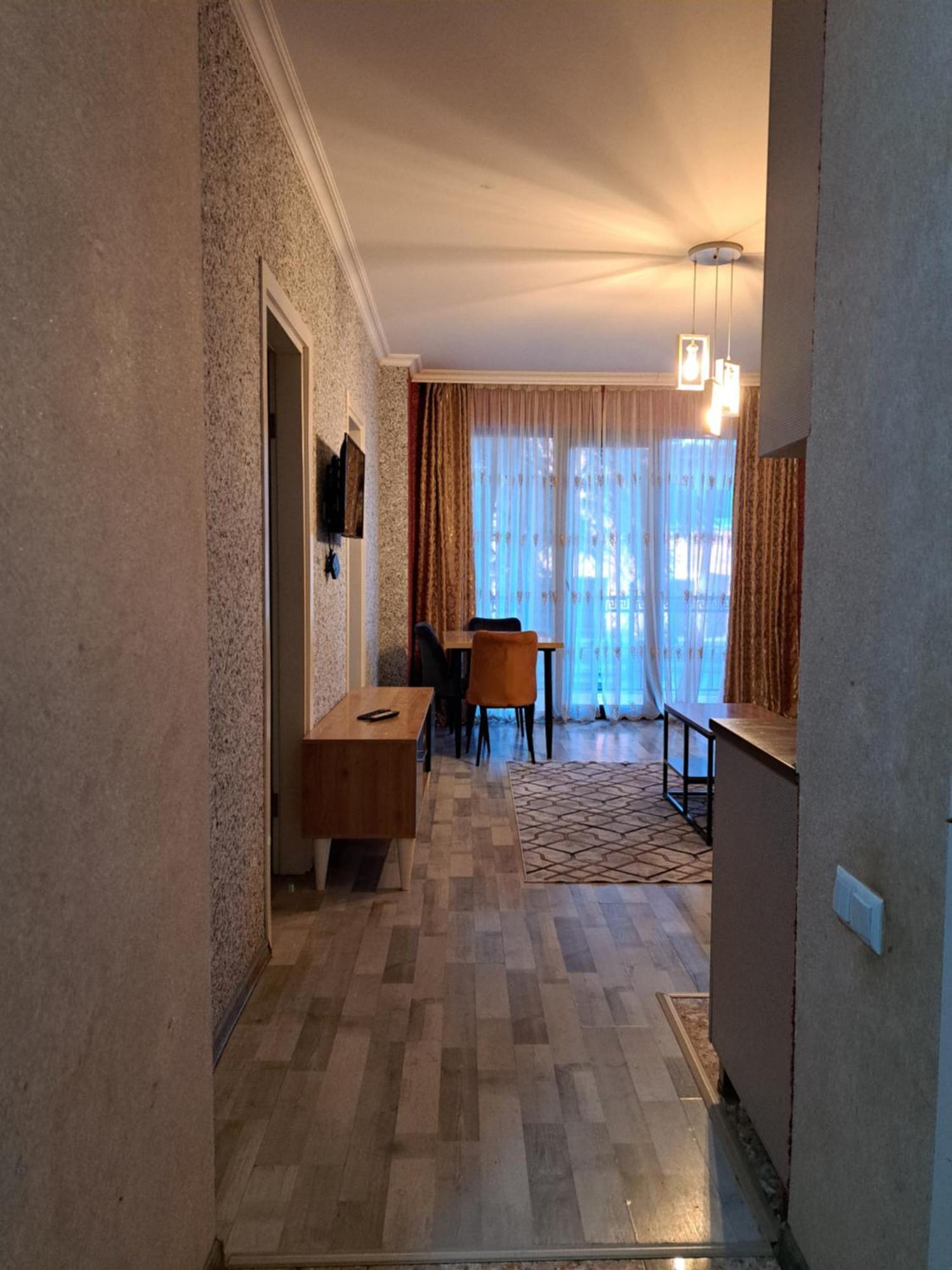 Karvi Hostel & Suites バトゥーミ エクステリア 写真