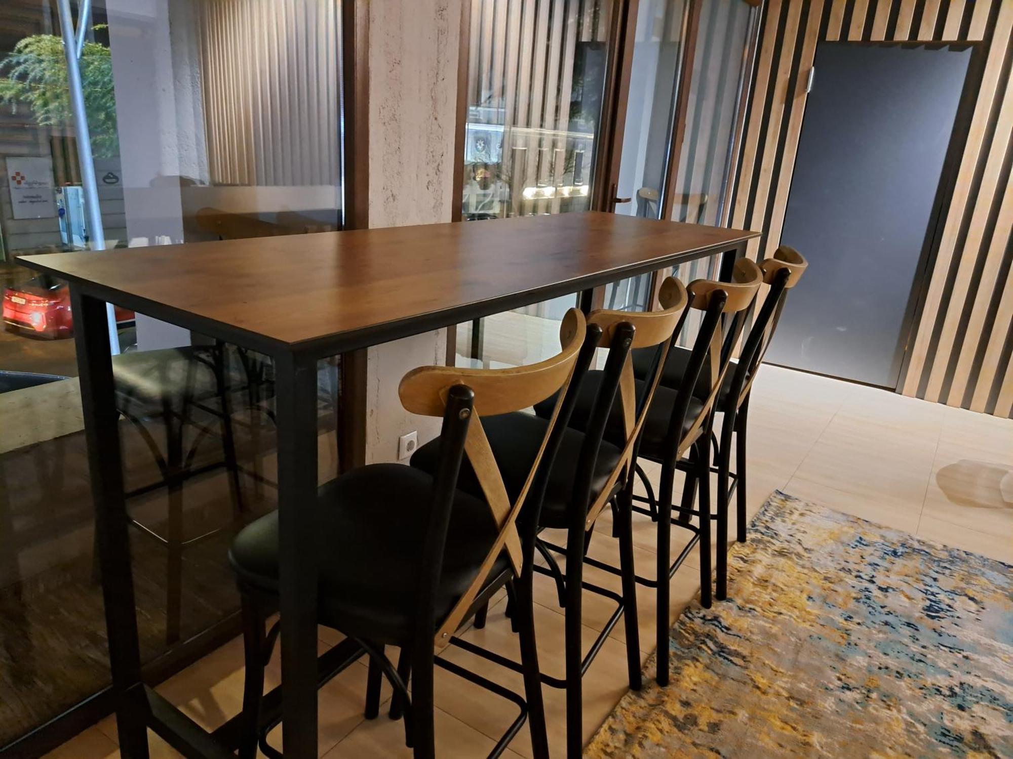 Karvi Hostel & Suites バトゥーミ エクステリア 写真
