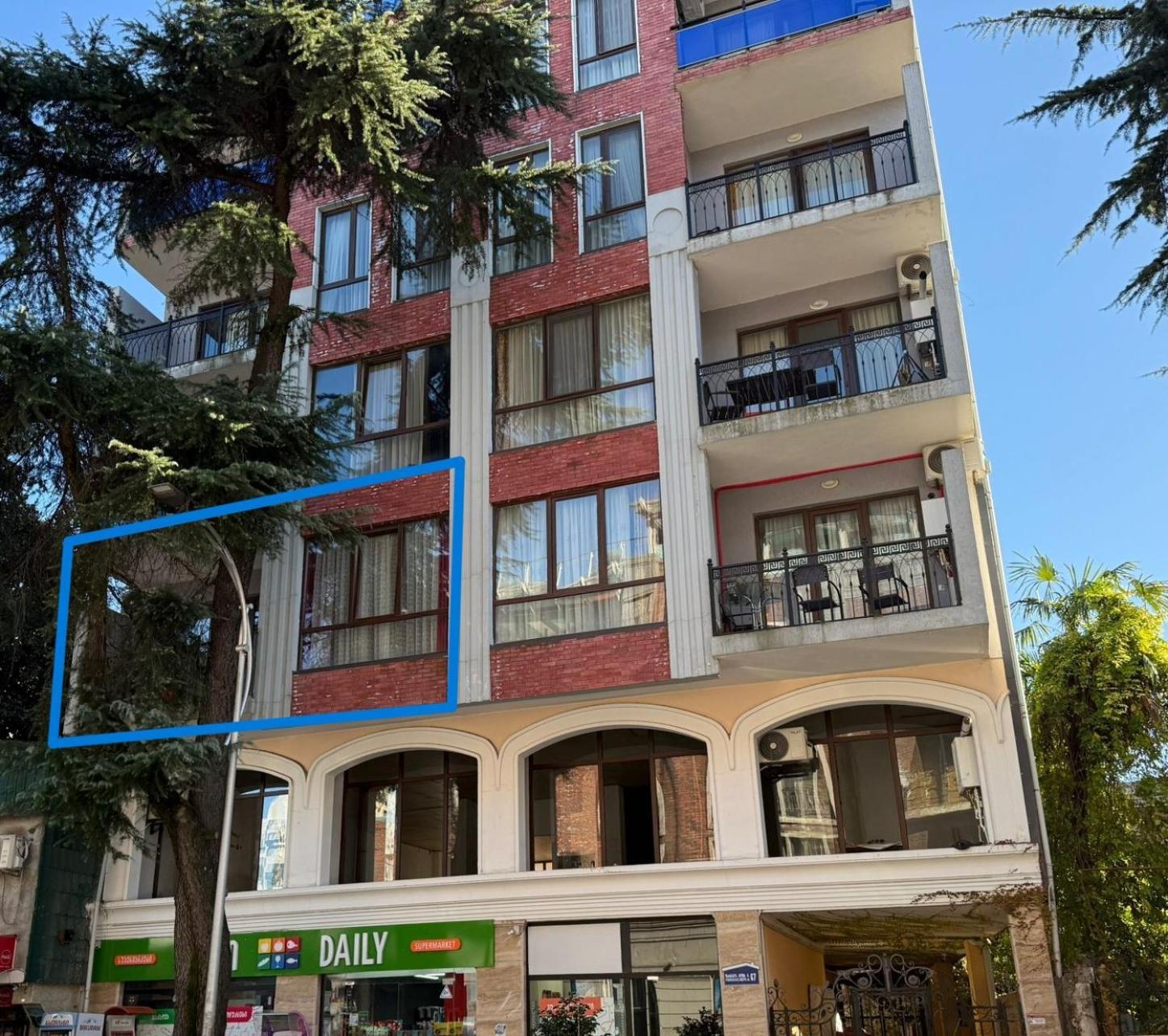 Karvi Hostel & Suites バトゥーミ エクステリア 写真