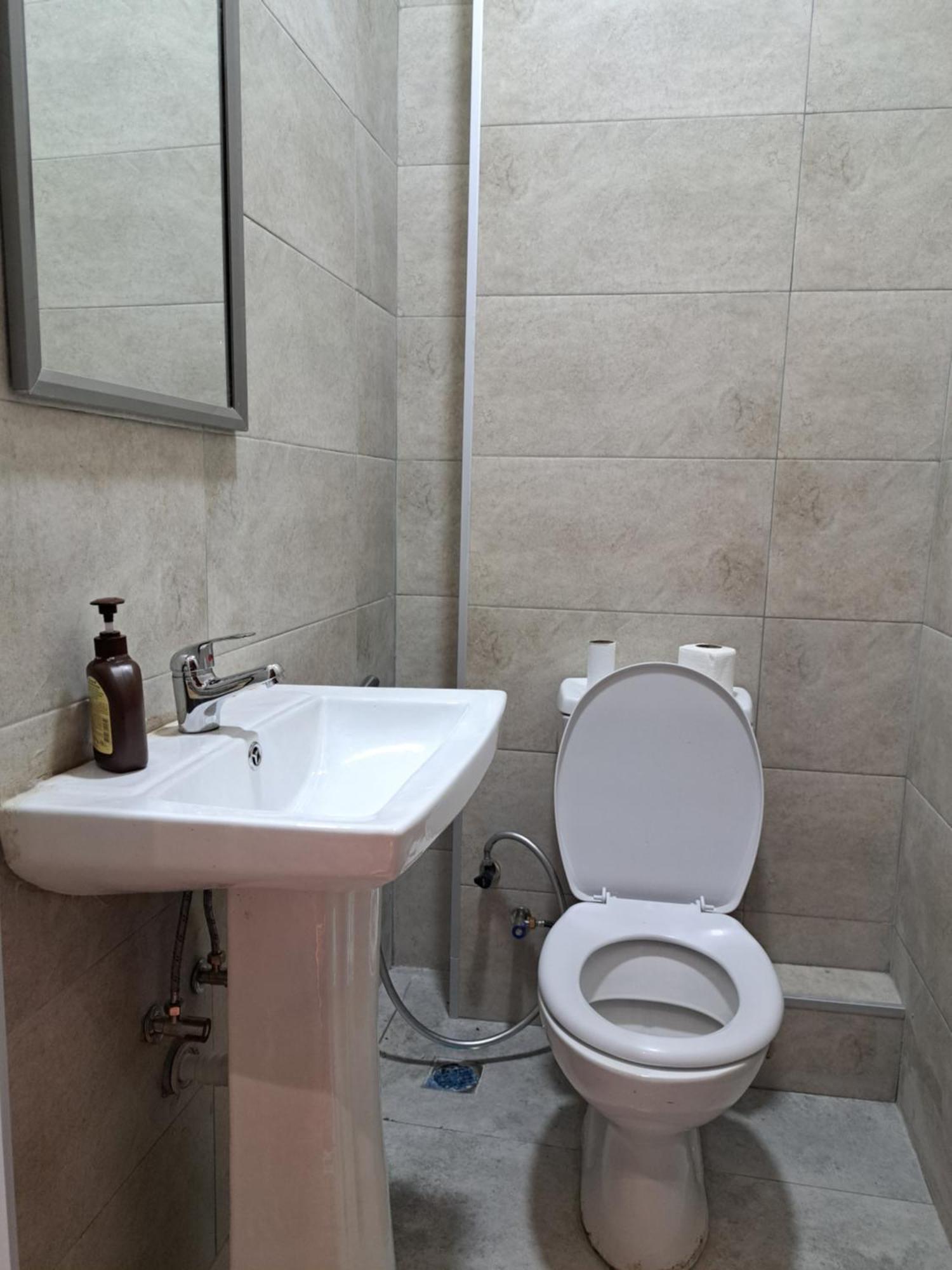 Karvi Hostel & Suites バトゥーミ エクステリア 写真